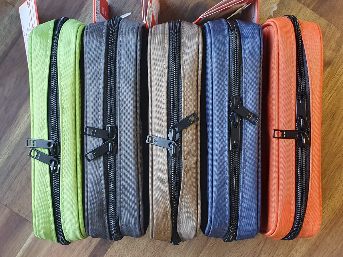 LIHIT LAB Book-Style Standard Zipper Pen Case (A7551)